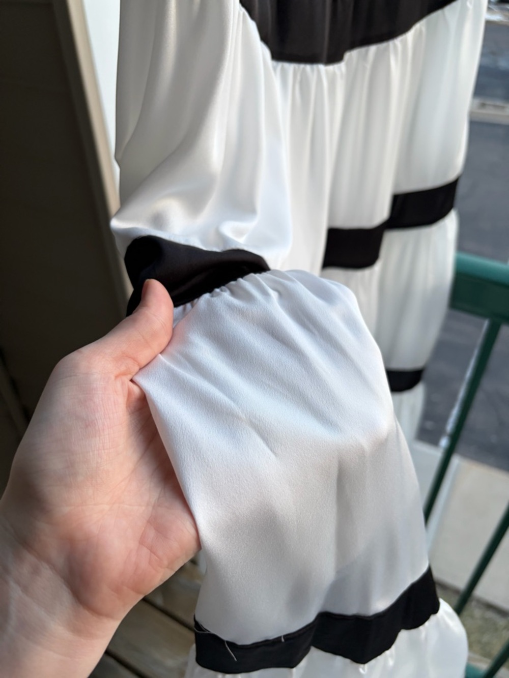 🆕🥥 Ipponelli White & Black Tiered Maxi Dress Pearl Button Elegant Flowy Size S - Picture 13 of 17